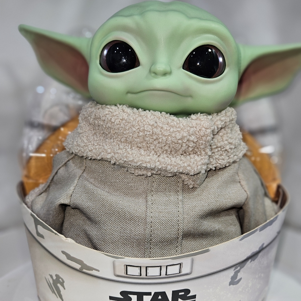 The Mandalorian The Child Plush Toy